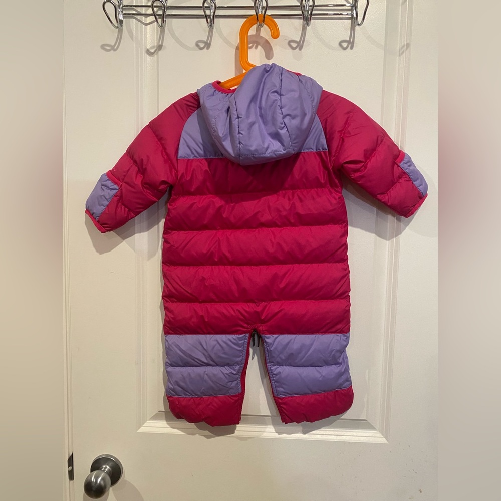 **SOLD on FB**  The North Face Infant Snowsuit size 3-6 mons - Picture 4 of 11